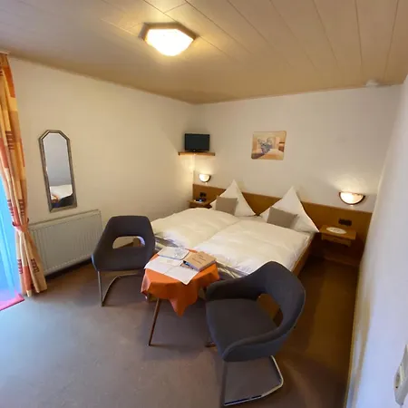 Milberg Assmannshausen Konukevi Rüdesheim am Rhein